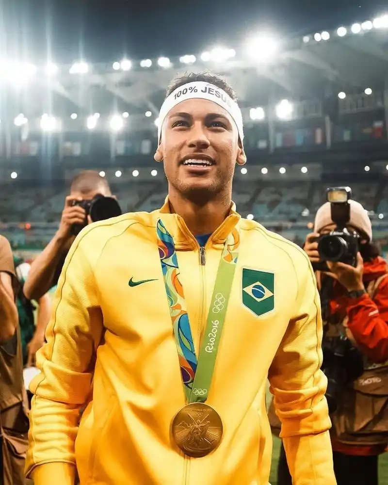 和前锋萨拉 和前锋萨拉